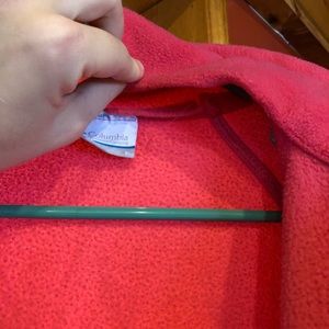 Women’s Columbia zip up sweatshirt
